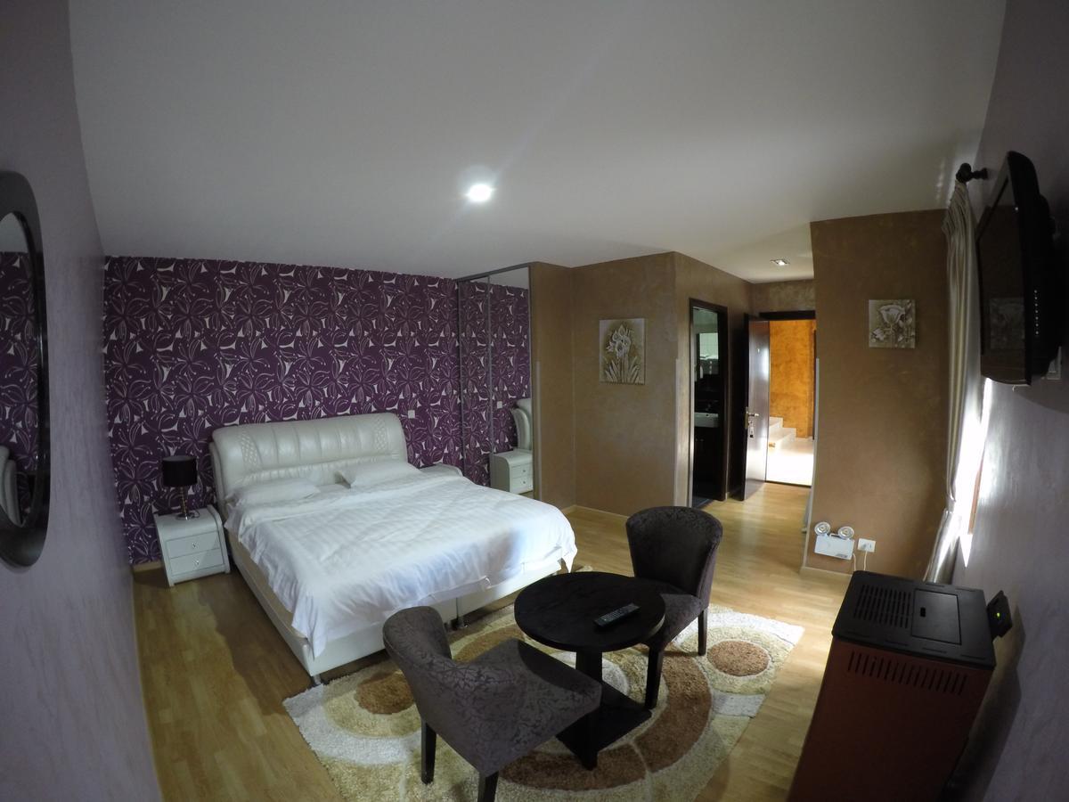 Johnny Hotel Kamenice Экстерьер фото